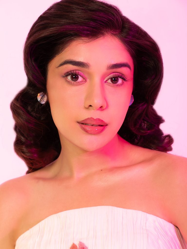 Eisha Singh Brings Retro Barbiecore Energy to a Dreamy Pastel Fashion Shoot 13 703861384 18592440997007878 5741245371065284663 n 768x1024 1 Hunterfly Style Why the Off-Shoulder Silhouette Works