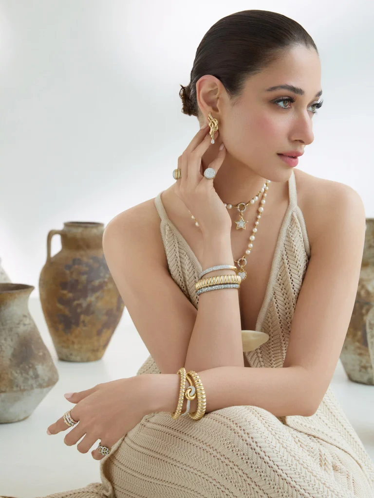 Snow & Gold Brings Together Pearls, Diamonds and Gold