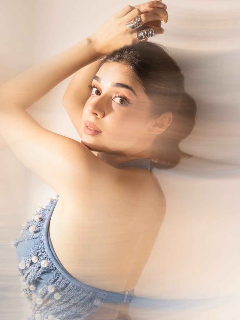 Eisha Singh Gives Denim a Y2K Update With Pearls, Plaid and Streetwear Attitude 16 744141837 18607355065007878 4716396015219581141 n Hunterfly Style Denim Doesn't Have to Be Basic