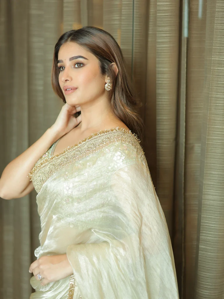Why Tissue Silk Works So Well for Festive Dressing