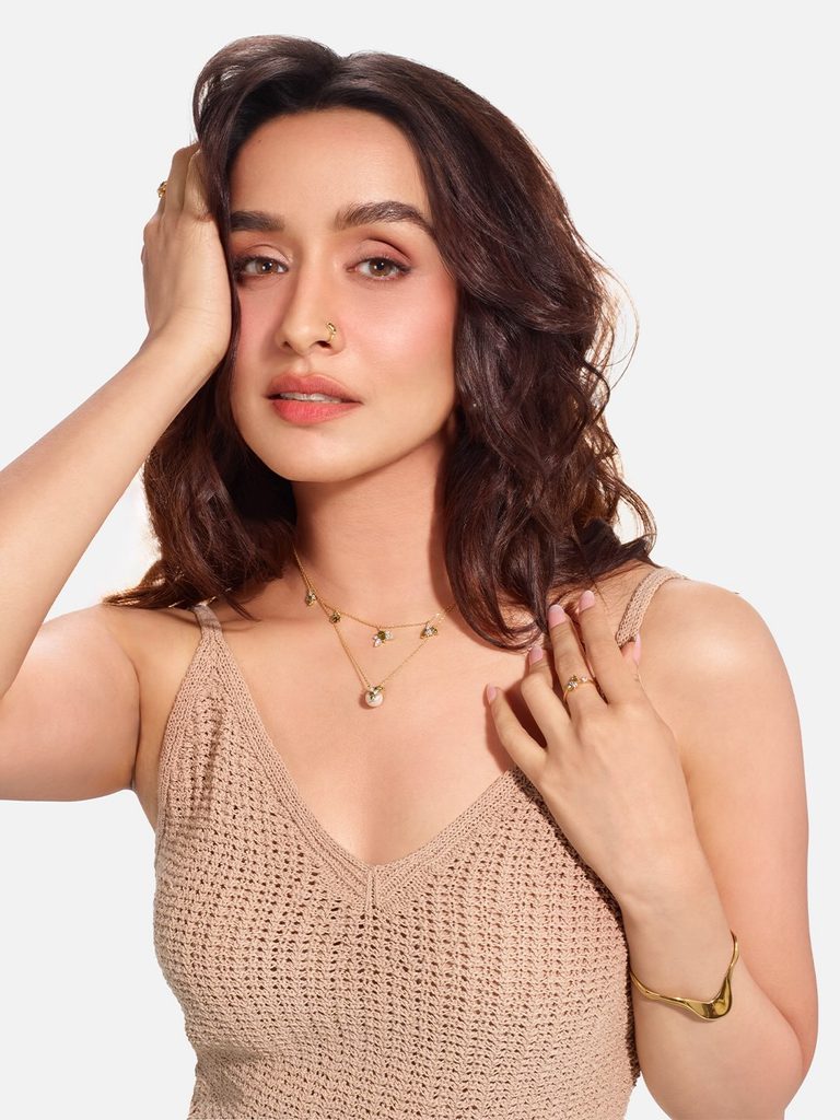 Shraddha Kapoor Nails Sun-Kissed Chic in a Textured Crochet Look 14 759676764 18624285652038573 3464347167558322482 n 768x1024 1 Hunterfly Style Sculptural Gold Jewellery Keeps the Look Contemporary