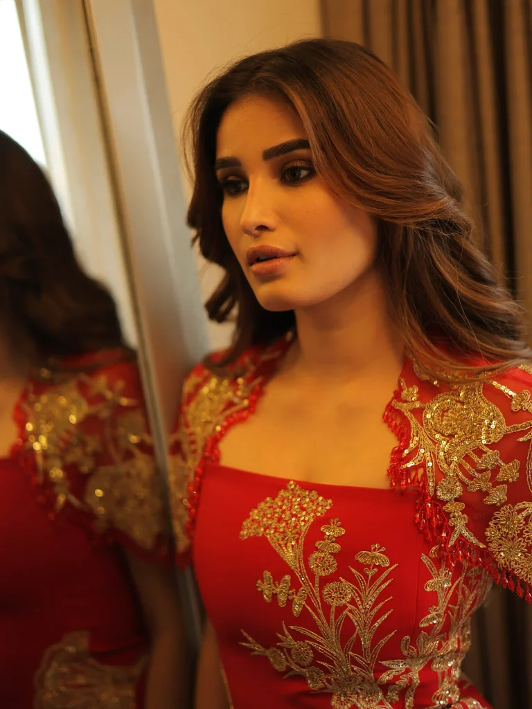 How to Recreate Rasha Thadani’s Festive Style