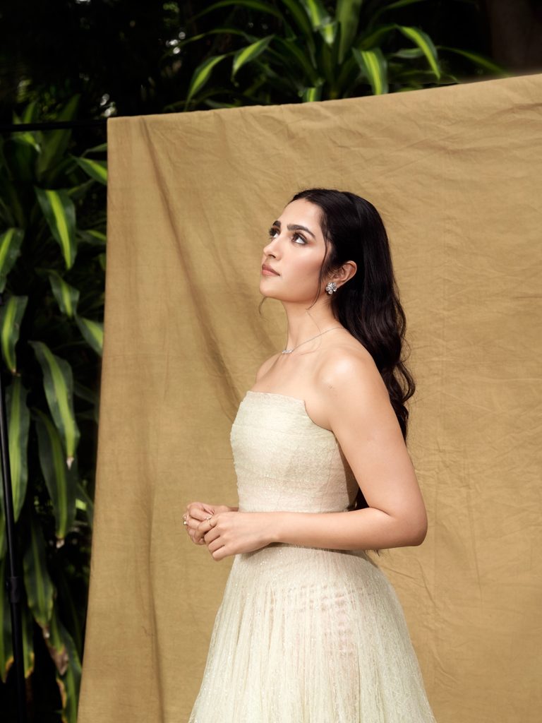 Rukmini Vasanth Turns Soft Romance Into Modern Elegance in an Ivory Montsand Gown 15 770823779 18614302627006854 3921401599117797593 n 768x1024 1 Hunterfly Style Why the Tea-Length Proportion Changes Everything