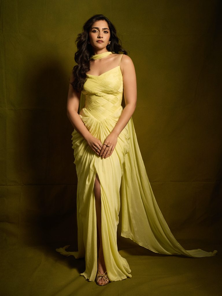 Rukmini Vasanth Makes a Case for Butter Yellow at the Toxic Music Launch in a Draped Zwaan Official Gown 14 775603016 18616071685006854 3407885812476754902 n 768x1024 1 Hunterfly Style Old-Hollywood waves complete the red-carpet look