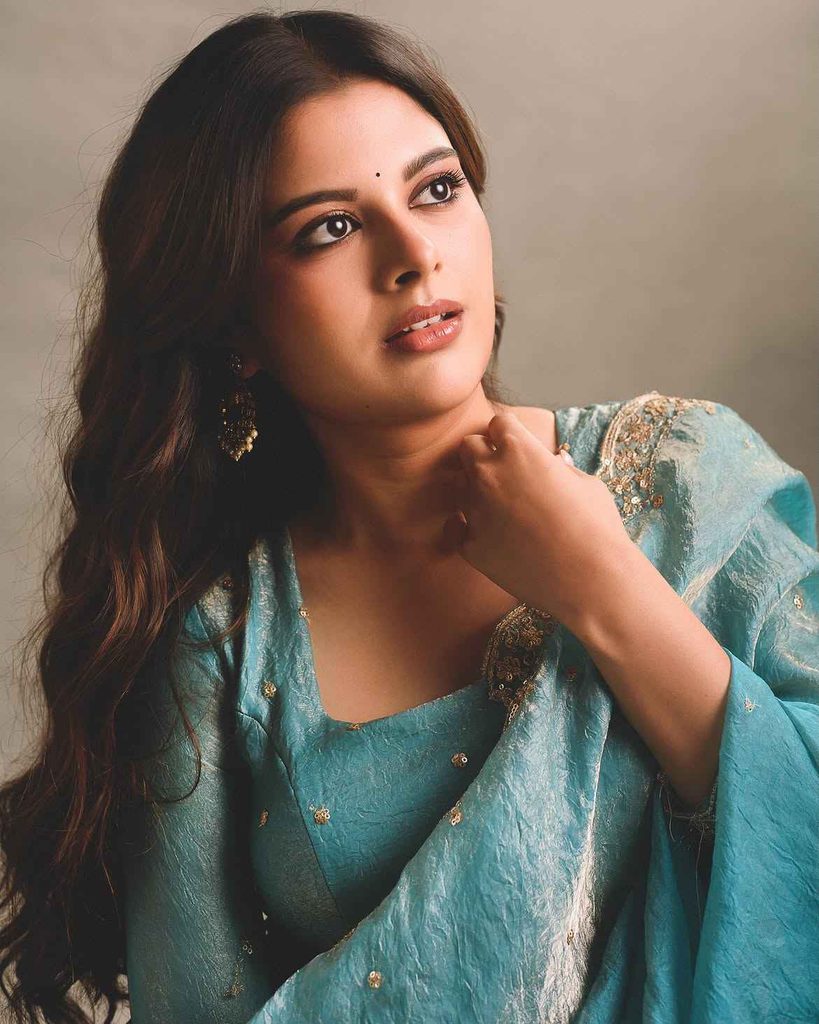 Sanjana AK Stuns in Shimmering Turquoise Anarkali for Festive Style 16 707398494 18395014174084369 5042443177128522407 n 11zon Hunterfly Style Soft Glam Makeup Complements the Colour Palette