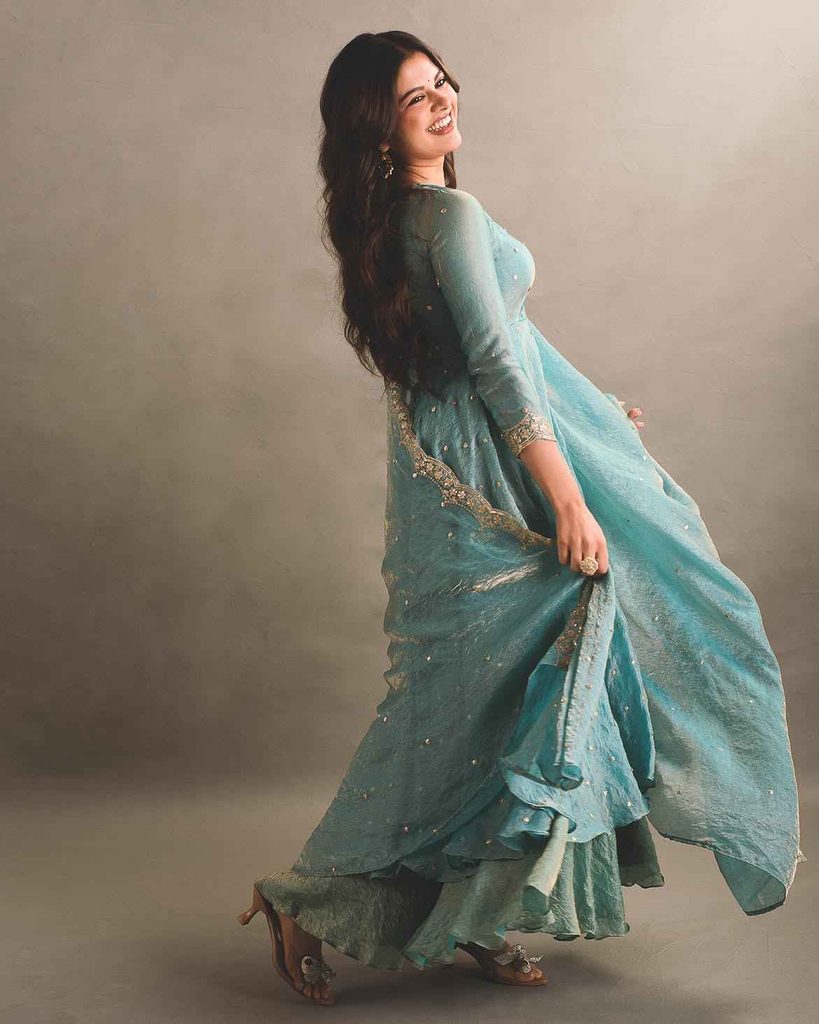 Sanjana AK Stuns in Shimmering Turquoise Anarkali for Festive Style 13 709326032 18395014039084369 7719265663152799524 n 11zon Hunterfly Style Tissue-Silk Texture Adds a Modern Finish