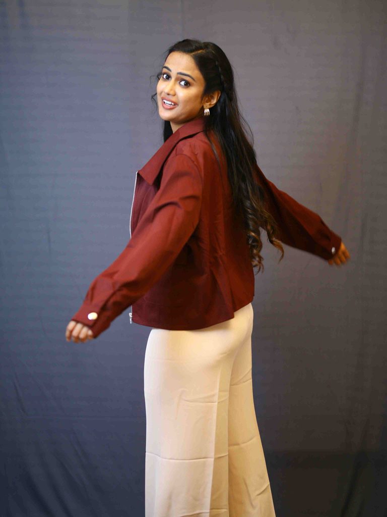 Wide-Leg Trousers Keep The Look Relaxed