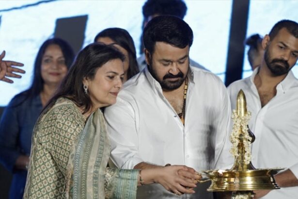 Hunterfly 025 11 04 092212 Pranav Mohanlal spotted leaving Kerala after Dies Irae release