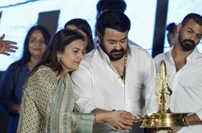 Hunterfly 025 11 04 092212 Pranav Mohanlal spotted leaving Kerala after Dies Irae release