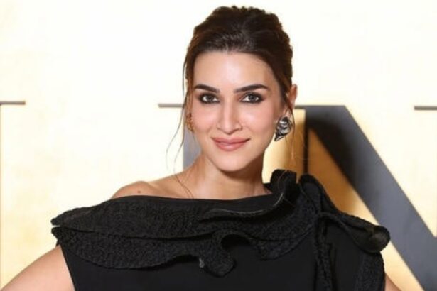 Hunterfly 12 06 161309 Kriti Sanon in black gown with thigh-high slit at Red Sea International Film Festival 2025