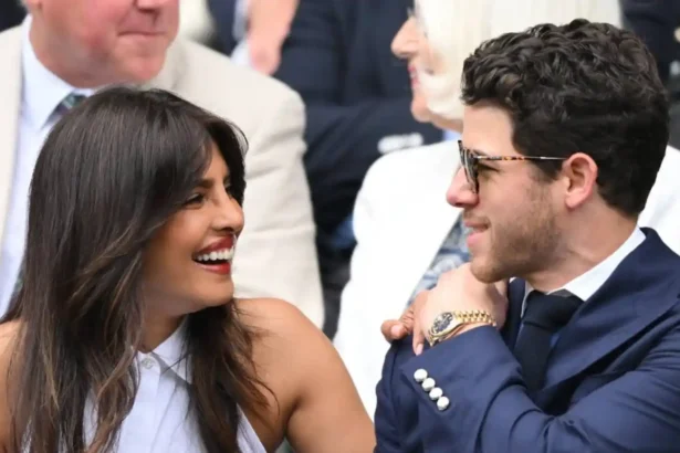 Hunterfly Priyanka Chopras Love Soaked Reaction to Nick Jonas Photo Proves They Are Couple Goals 1