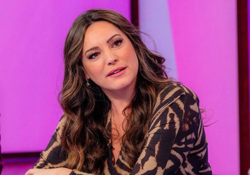 Hunterfly 026 02 05 191655 Kelly Brook Hermès Birkin sale