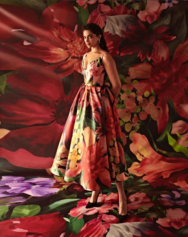 Hunterfly 026 02 09 000215 Mrunal Thakur’s floral dress