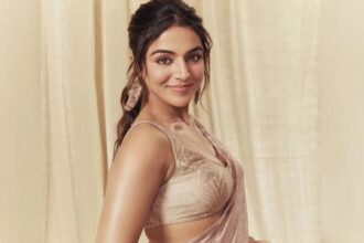 Hunterfly 026 02 13 191907 Wamiqa Gabbi with Bosco Martis on Pati Patni Aur Woh 2 sets