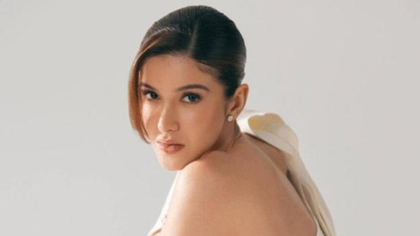 Shanaya Kapoor discussing her shelved debut film Bedhadak in an interview