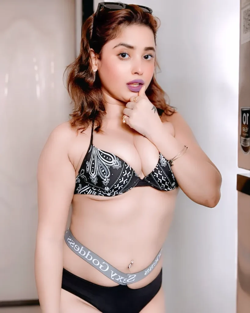 Awesome Ghosham: A Glamorous Gallery of the Web Series Star
