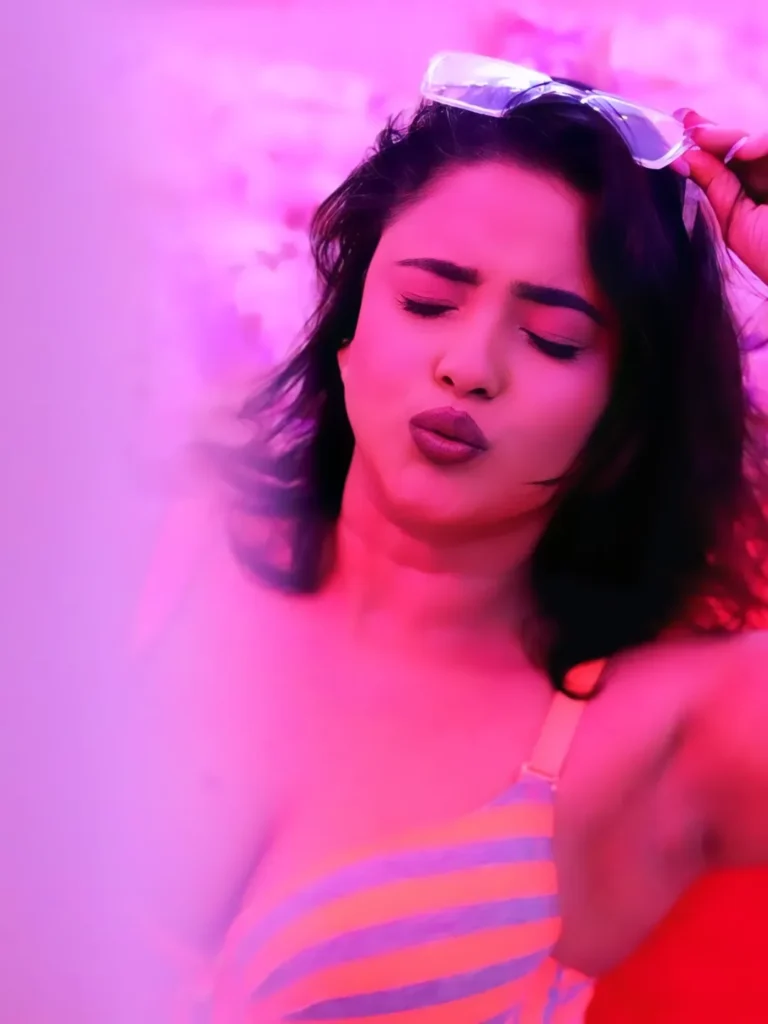 Awesome Ghosham: A Glamorous Gallery of the Web Series Star