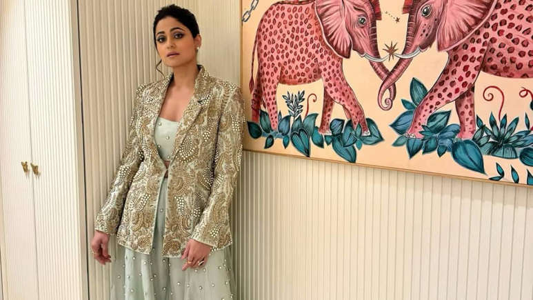 Hunterfly IndyaStory Post 1 Shamita Shetty Birthday Special: 8 Glamorous Looks That Define Timeless Elegance