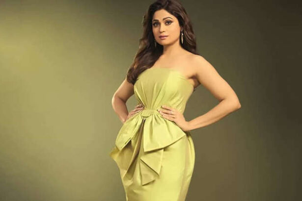 Shamita Shetty in a blush pink fusion saree