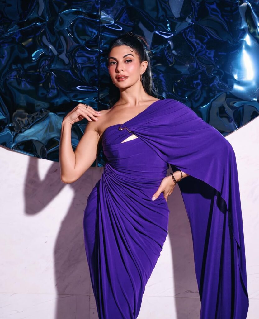 Kriti Sanon’s sapphire blue eyes and Jacqueline Fernandez’s sculpted hair lead this week’s best beauty looks