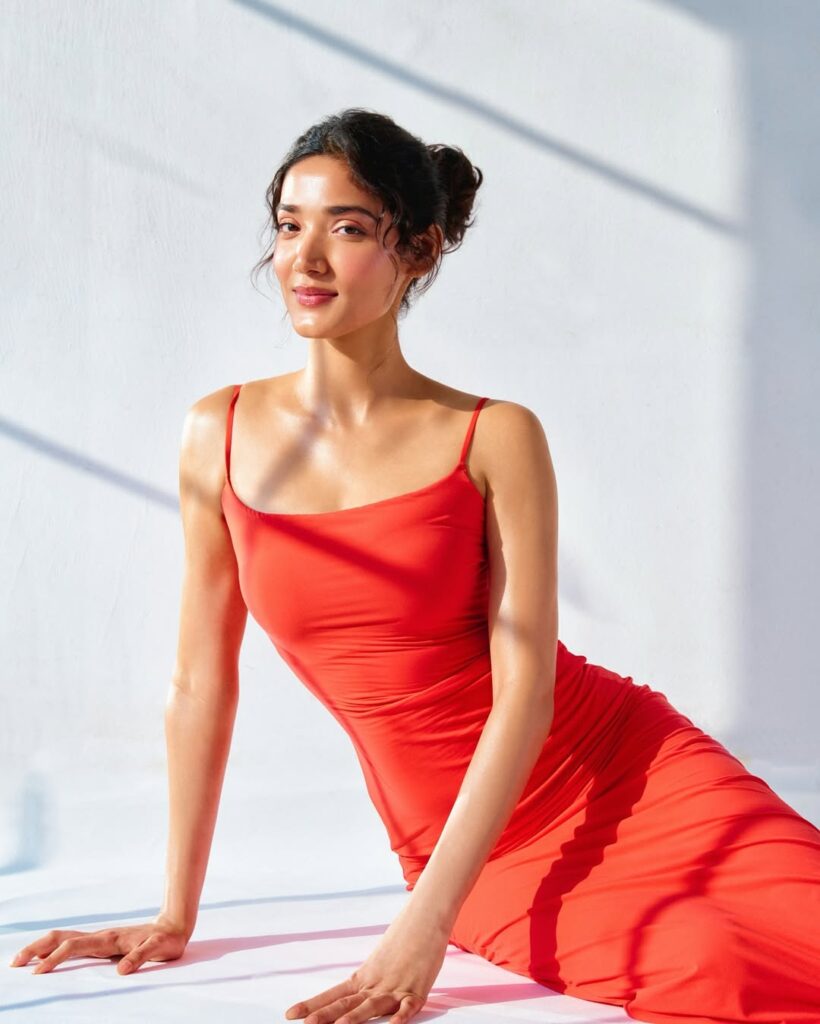 Valentine’s Day 2026: From Kriti Sanon to Shraddha Kapoor, 7 Bollywood Divas Turning Up the Heat in Red