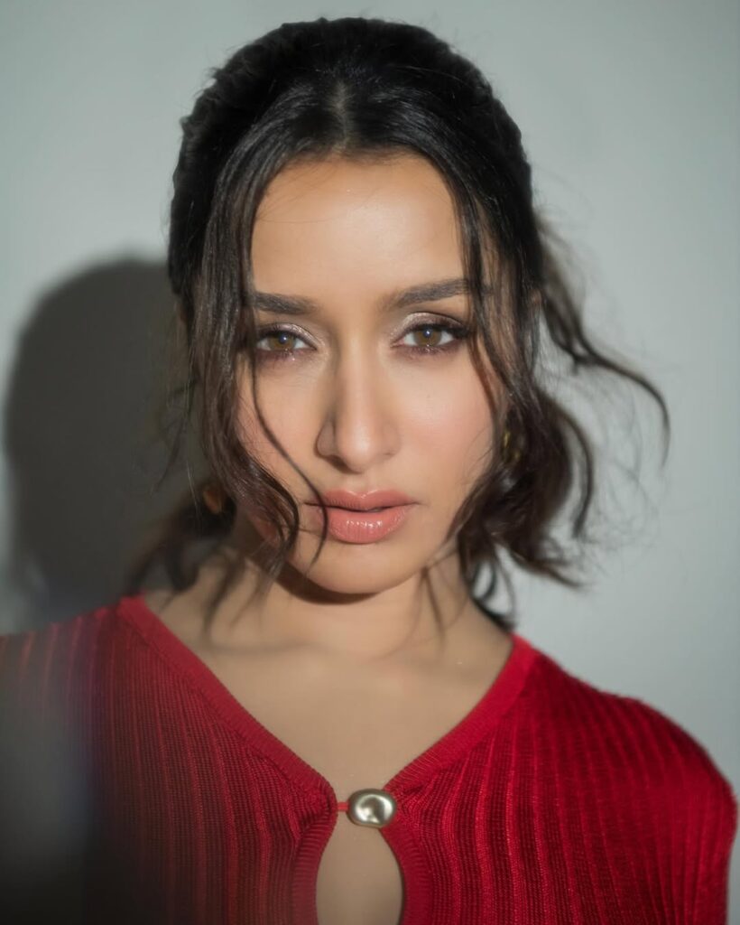 Valentine’s Day 2026: From Kriti Sanon to Shraddha Kapoor, 7 Bollywood Divas Turning Up the Heat in Red
