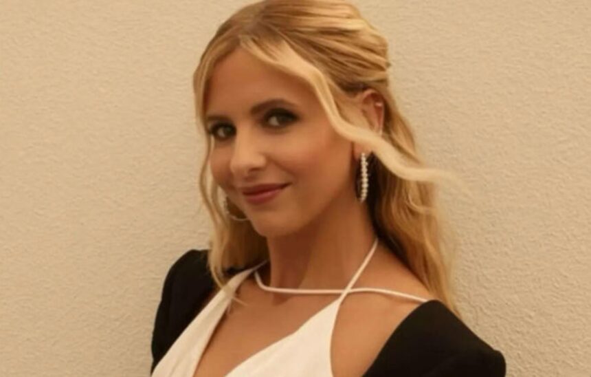 Hunterfly 026 03 28 195623 Sarah Michelle Gellar 90s fashion style slip dress