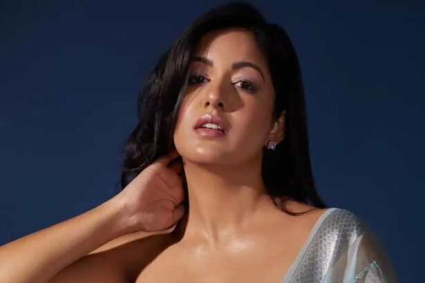 Ishita Dutta wearing elegant saree at public event