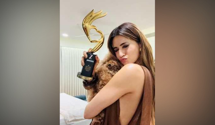 Yami Gautam and Kriti Sanon controversy over Zee Cine Awards Best Actress win