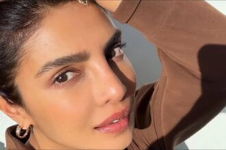 "Priyanka Chopra Jonas presenting at Oscars 2026, live coverage in India"