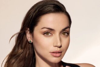 Ana De Armas red carpet photos