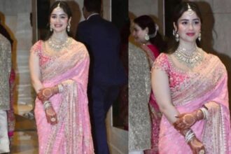 Hunterfly 26 03 06 193726 Sara Tendulkar soft glam makeup look with glowing skin