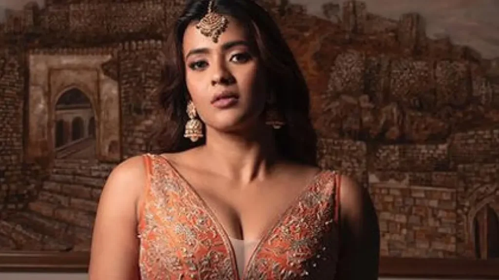 Hunterfly Hebah Patel Age Hunterfly Hebah Patel Age