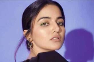 Wamiqa Gabbi Bhooth Bangla stunt train scene