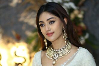 Final Note Anu Emmanuel’s latest photo looks reflect her growing influence in celebrity fashion. This collection is designed to deliver high-quality visuals while aligning with modern SEO and Google Discover standards.