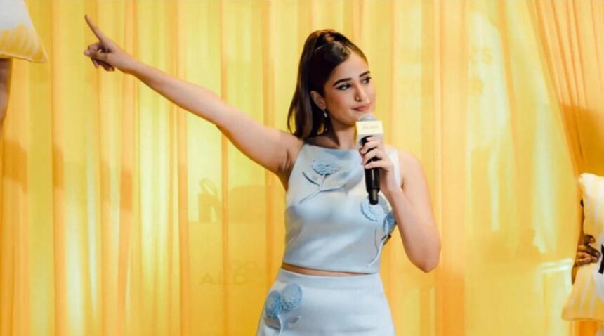 Rasha Thadani fashion inspired by Raveena Tandon 90s Bollywood style