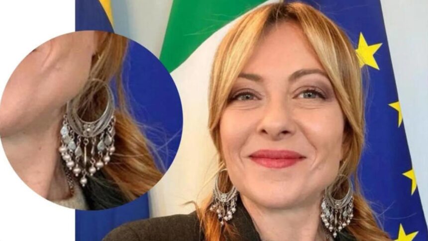 Giorgia Meloni Jhumka Selfie Viral