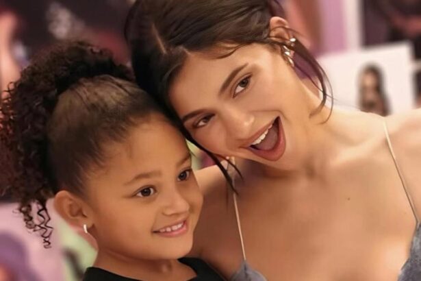 Hunterfly 2026 04 05 090610 Kylie Jenner shares Stormi’s school friends are fans of Travis Scott
