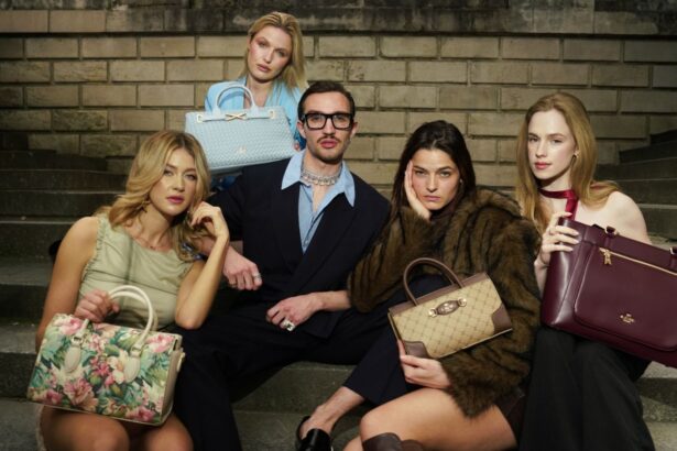 Hunterfly 2026 04 10 102644 Lavie Paris handbag collection at Paris Fashion Week