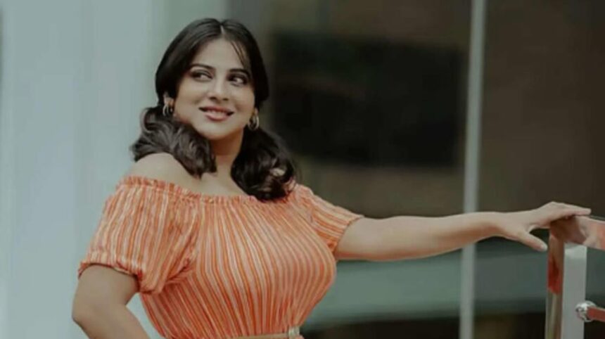 Hunterfly 2026 04 13 094018 Anna Rajan clarifies Instagram subscription content and responds to controversy