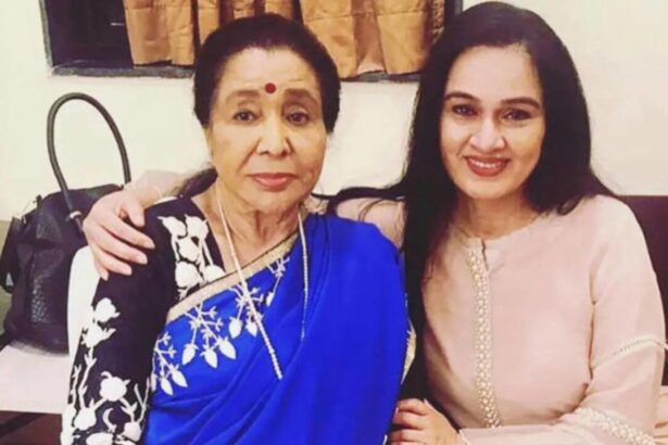 Padmini Kolhapure tribute Asha Bhosle emotional memories