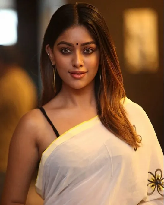 Hunterfly Anu Emmanuel 115 1