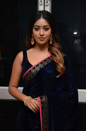 Hunterfly Anu Emmanuel 144 Hunterfly Anu Emmanuel 144