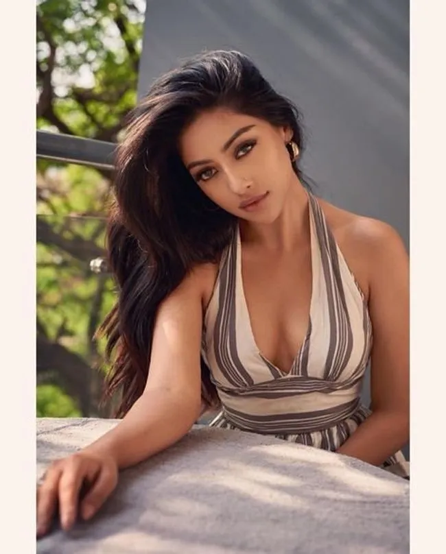 Hunterfly Anu Emmanuel 146 Hunterfly Anu Emmanuel 146