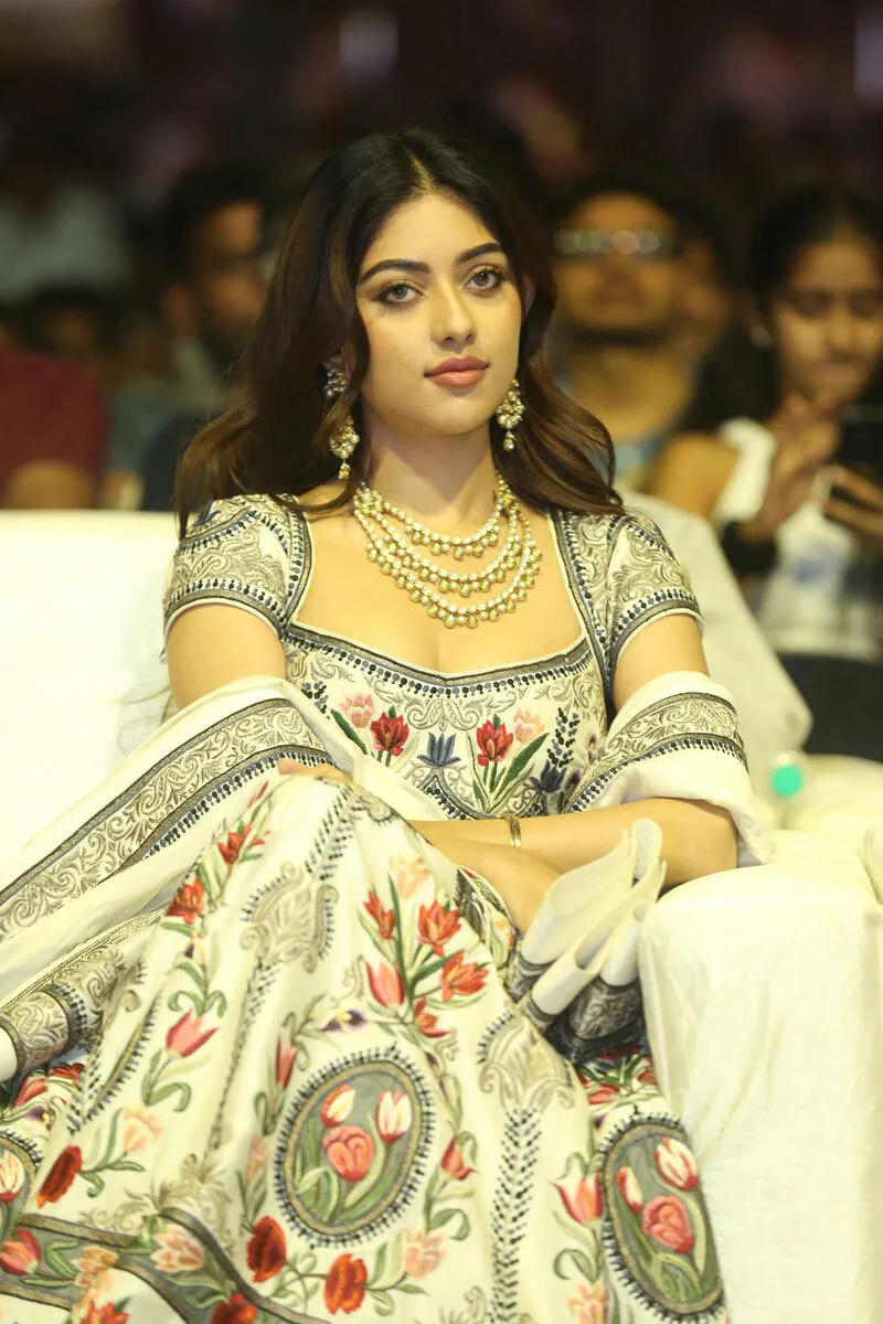 Hunterfly Anu Emmanuel 181 Hunterfly Anu Emmanuel 181
