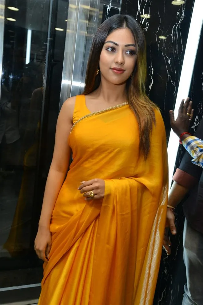 Hunterfly Anu Emmanuel 200 Hunterfly Anu Emmanuel 200