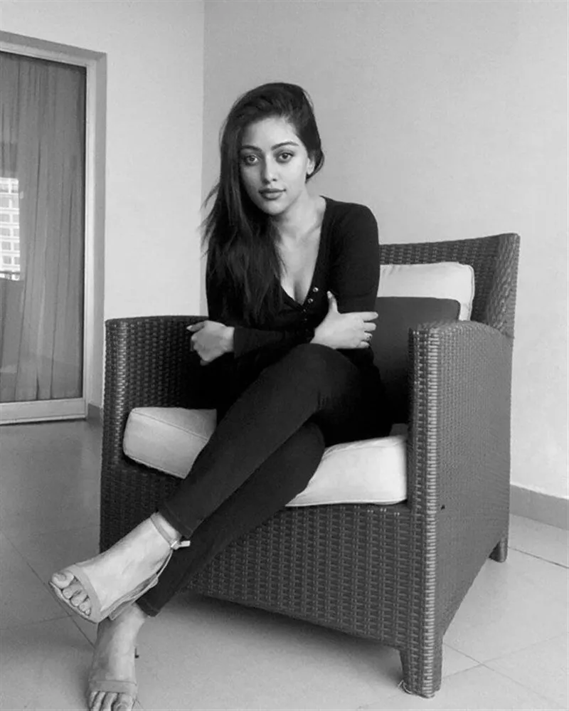 Hunterfly Anu Emmanuel 210 Hunterfly Anu Emmanuel 210
