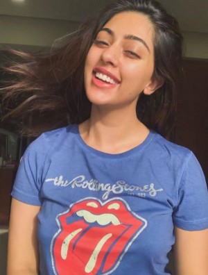 Hunterfly Anu Emmanuel 215 Hunterfly Anu Emmanuel 215