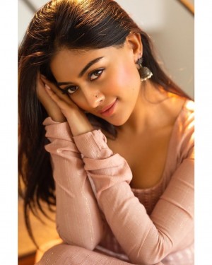 Hunterfly Anu Emmanuel 300 Hunterfly Anu Emmanuel 300