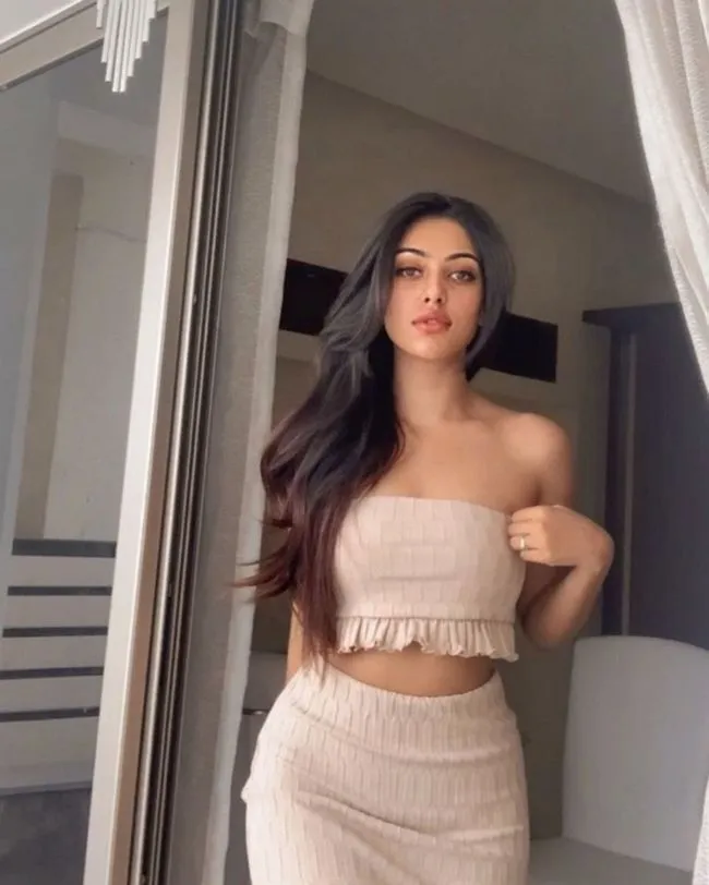 Hunterfly Anu Emmanuel 32